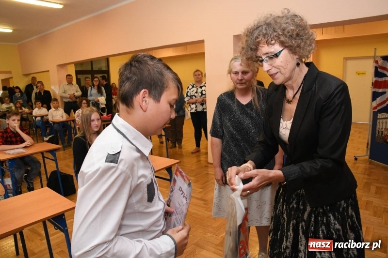 Zdjęcie w galerii na portalu naszraciborz.pl: The Globe – wojewódzki konkurs języka angielskiego w SP18 wiadomości z regionu