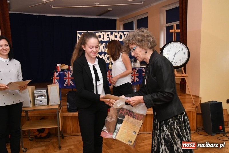 Zdjęcie w galerii na portalu naszraciborz.pl: The Globe – wojewódzki konkurs języka angielskiego w SP18 wiadomości z regionu