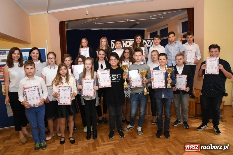 Zdjęcie w galerii na portalu naszraciborz.pl: The Globe – wojewódzki konkurs języka angielskiego w SP18 wiadomości z regionu