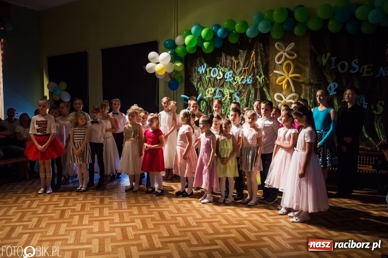 Zdjęcie w galerii na portalu naszraciborz.pl: Wiosenny Pląs w Młodzieżowym Domu Kultury wiadomości z regionu