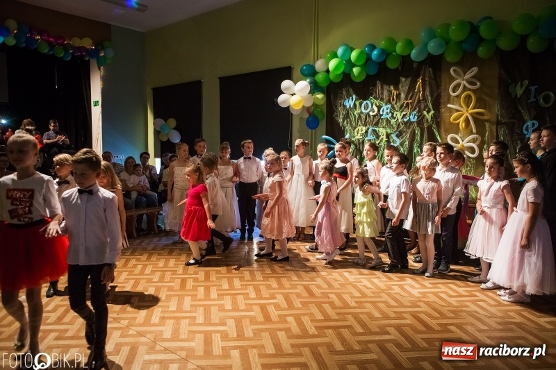 Zdjęcie w galerii na portalu naszraciborz.pl: Wiosenny Pląs w Młodzieżowym Domu Kultury wiadomości z regionu