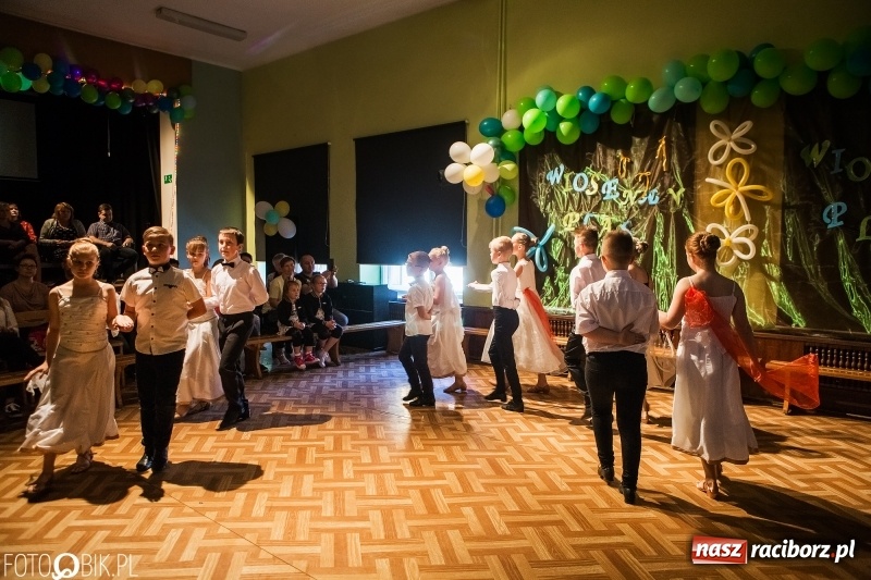 Zdjęcie w galerii na portalu naszraciborz.pl: Wiosenny Pląs w Młodzieżowym Domu Kultury wiadomości z regionu