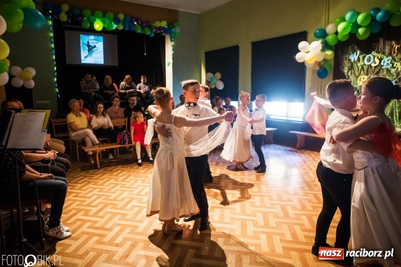 Zdjęcie w galerii na portalu naszraciborz.pl: Wiosenny Pląs w Młodzieżowym Domu Kultury wiadomości z regionu