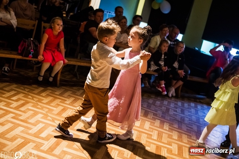 Zdjęcie w galerii na portalu naszraciborz.pl: Wiosenny Pląs w Młodzieżowym Domu Kultury wiadomości z regionu