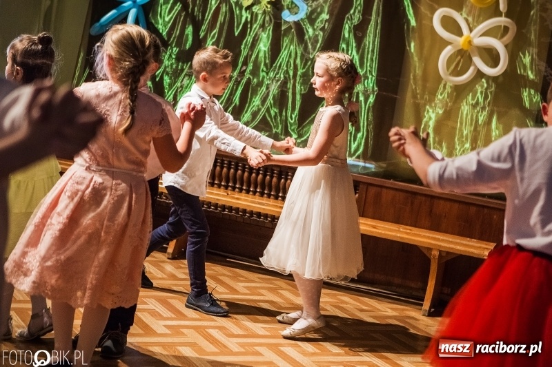 Zdjęcie w galerii na portalu naszraciborz.pl: Wiosenny Pląs w Młodzieżowym Domu Kultury wiadomości z regionu