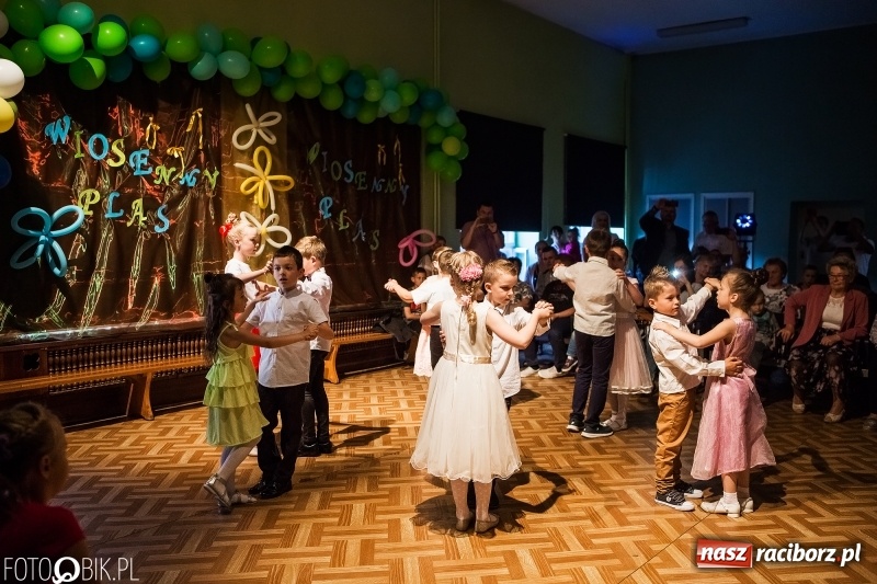 Zdjęcie w galerii na portalu naszraciborz.pl: Wiosenny Pląs w Młodzieżowym Domu Kultury wiadomości z regionu