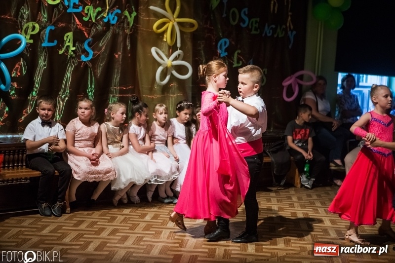 Zdjęcie w galerii na portalu naszraciborz.pl: Wiosenny Pląs w Młodzieżowym Domu Kultury wiadomości z regionu