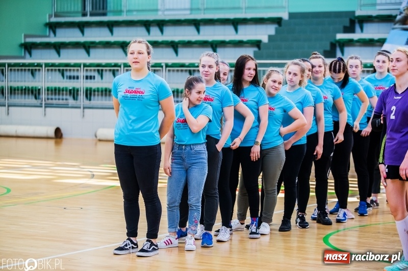Zdjęcie w galerii na portalu naszraciborz.pl: UKS Start Pietrowice Wielkie zwycięzcą Międzynarodowego Turnieju Juniorek w piłce ręcznej wiadomości z regionu