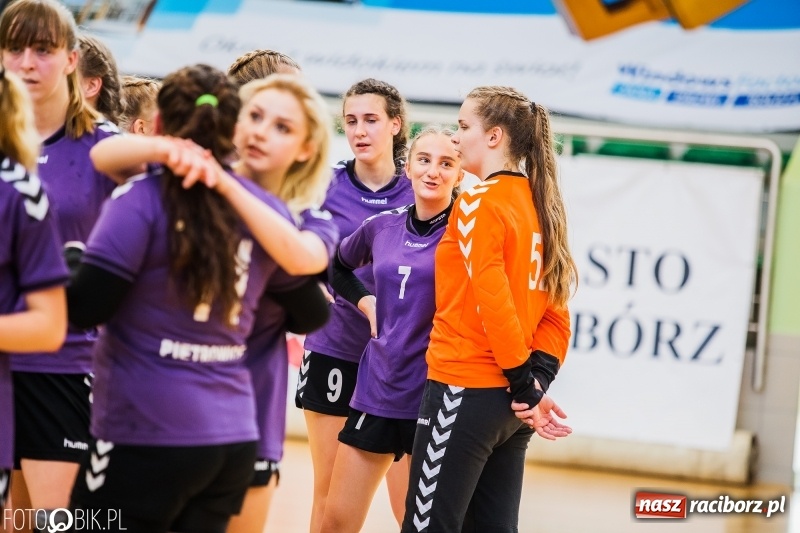 Zdjęcie w galerii na portalu naszraciborz.pl: UKS Start Pietrowice Wielkie zwycięzcą Międzynarodowego Turnieju Juniorek w piłce ręcznej wiadomości z regionu