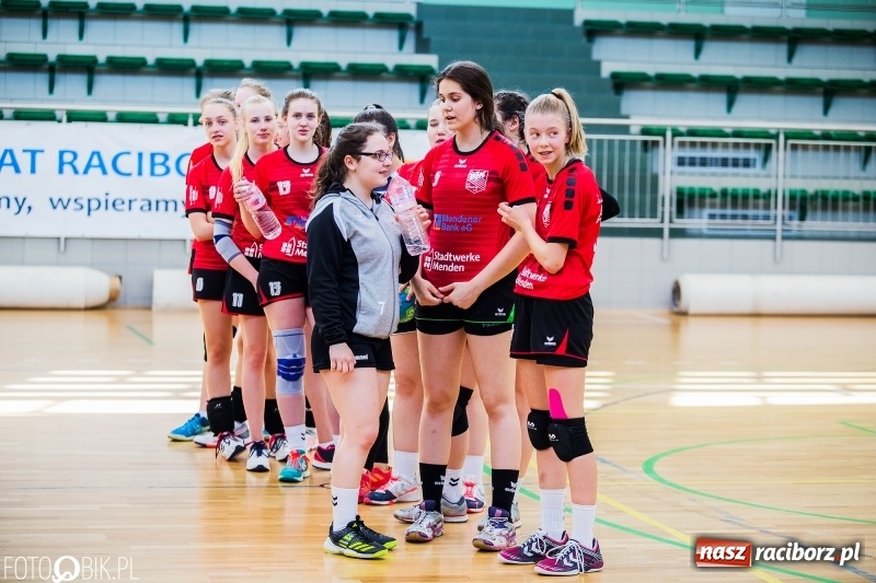 Zdjęcie w galerii na portalu naszraciborz.pl: UKS Start Pietrowice Wielkie zwycięzcą Międzynarodowego Turnieju Juniorek w piłce ręcznej wiadomości z regionu