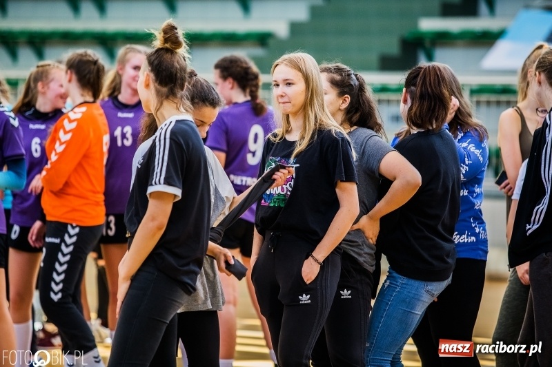 Zdjęcie w galerii na portalu naszraciborz.pl: UKS Start Pietrowice Wielkie zwycięzcą Międzynarodowego Turnieju Juniorek w piłce ręcznej wiadomości z regionu