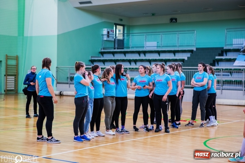 Zdjęcie w galerii na portalu naszraciborz.pl: UKS Start Pietrowice Wielkie zwycięzcą Międzynarodowego Turnieju Juniorek w piłce ręcznej wiadomości z regionu