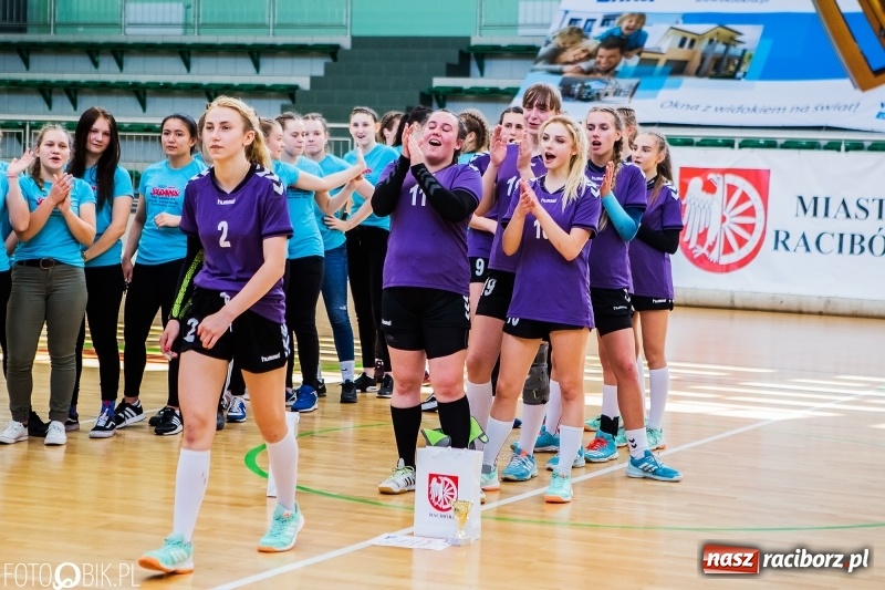 Zdjęcie w galerii na portalu naszraciborz.pl: UKS Start Pietrowice Wielkie zwycięzcą Międzynarodowego Turnieju Juniorek w piłce ręcznej wiadomości z regionu