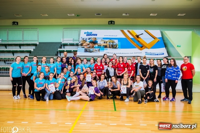 Zdjęcie w galerii na portalu naszraciborz.pl: UKS Start Pietrowice Wielkie zwycięzcą Międzynarodowego Turnieju Juniorek w piłce ręcznej wiadomości z regionu