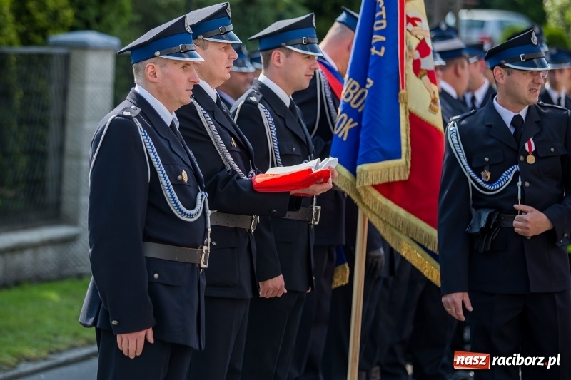 Zdjęcie w galerii na portalu naszraciborz.pl: Uroczystość 115-lecia OSP Markowice wraz z poświęceniem nowego wozu  wiadomości z regionu