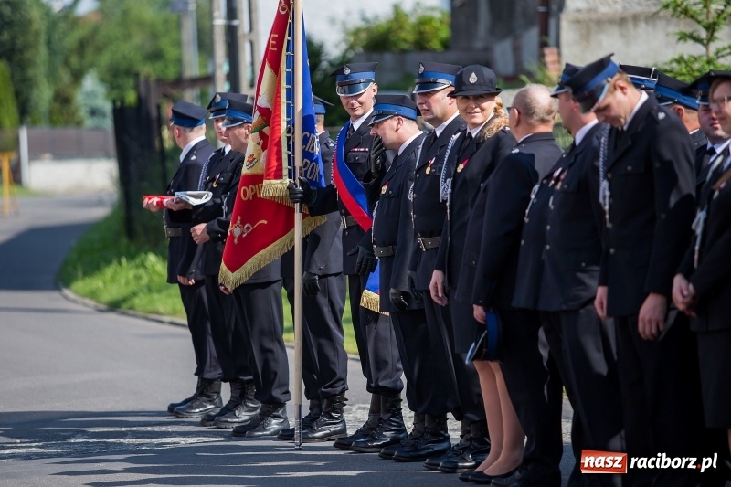 Zdjęcie w galerii na portalu naszraciborz.pl: Uroczystość 115-lecia OSP Markowice wraz z poświęceniem nowego wozu  wiadomości z regionu