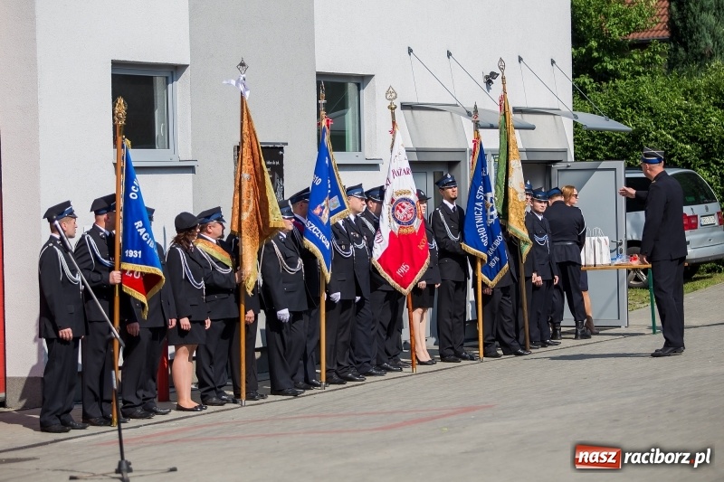 Zdjęcie w galerii na portalu naszraciborz.pl: Uroczystość 115-lecia OSP Markowice wraz z poświęceniem nowego wozu  wiadomości z regionu