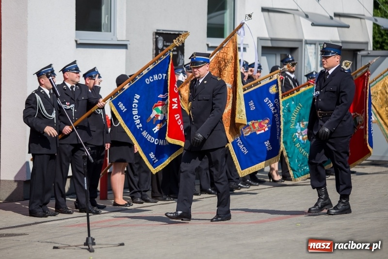 Zdjęcie w galerii na portalu naszraciborz.pl: Uroczystość 115-lecia OSP Markowice wraz z poświęceniem nowego wozu  wiadomości z regionu