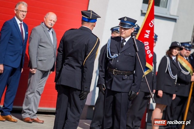 Zdjęcie w galerii na portalu naszraciborz.pl: Uroczystość 115-lecia OSP Markowice wraz z poświęceniem nowego wozu  wiadomości z regionu