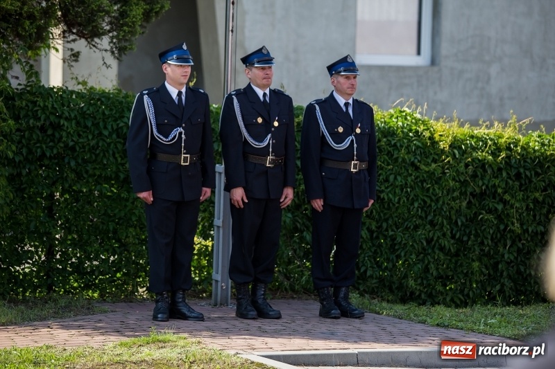 Zdjęcie w galerii na portalu naszraciborz.pl: Uroczystość 115-lecia OSP Markowice wraz z poświęceniem nowego wozu  wiadomości z regionu