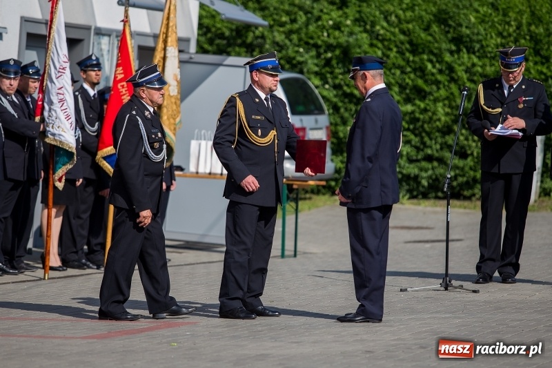 Zdjęcie w galerii na portalu naszraciborz.pl: Uroczystość 115-lecia OSP Markowice wraz z poświęceniem nowego wozu  wiadomości z regionu