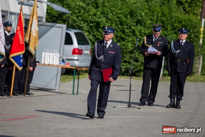 Zdjęcie w galerii na portalu naszraciborz.pl: Uroczystość 115-lecia OSP Markowice wraz z poświęceniem nowego wozu  wiadomości z regionu