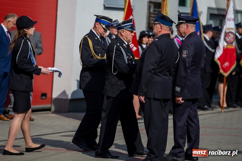 Zdjęcie w galerii na portalu naszraciborz.pl: Uroczystość 115-lecia OSP Markowice wraz z poświęceniem nowego wozu  wiadomości z regionu