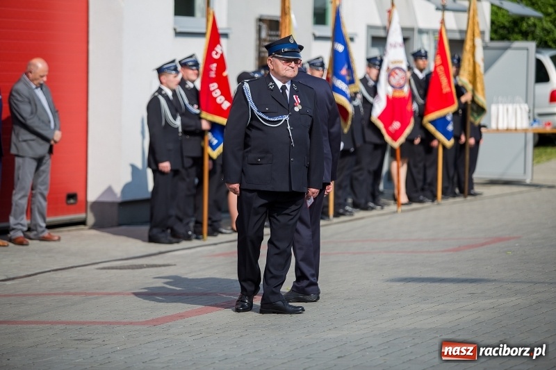 Zdjęcie w galerii na portalu naszraciborz.pl: Uroczystość 115-lecia OSP Markowice wraz z poświęceniem nowego wozu  wiadomości z regionu