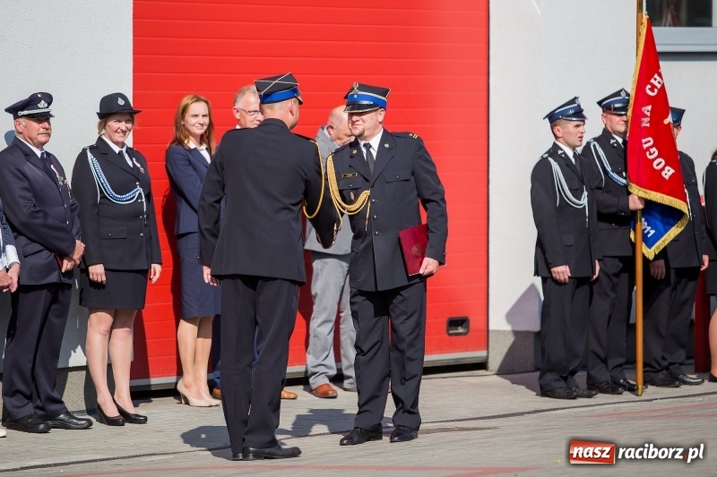 Zdjęcie w galerii na portalu naszraciborz.pl: Uroczystość 115-lecia OSP Markowice wraz z poświęceniem nowego wozu  wiadomości z regionu
