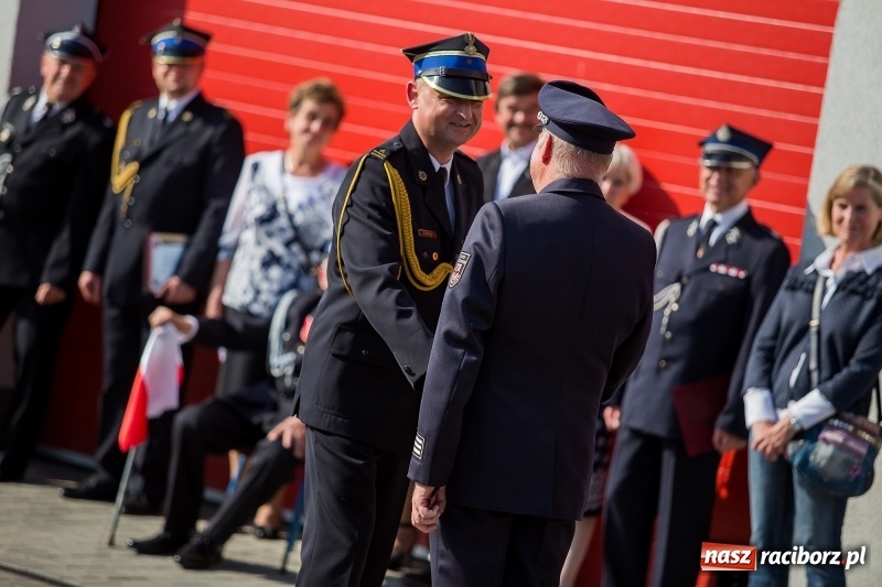 Zdjęcie w galerii na portalu naszraciborz.pl: Uroczystość 115-lecia OSP Markowice wraz z poświęceniem nowego wozu  wiadomości z regionu