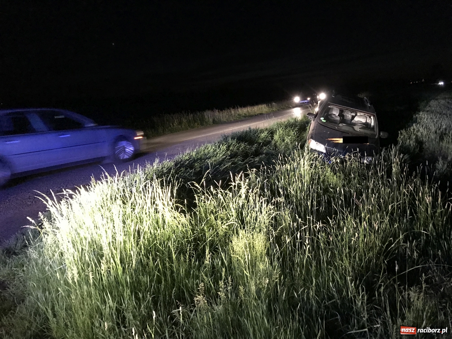Zdjęcie w galerii na portalu naszraciborz.pl: Kierowca z Ukrainy wypadł z drogi w Łęgu  wiadomości z regionu