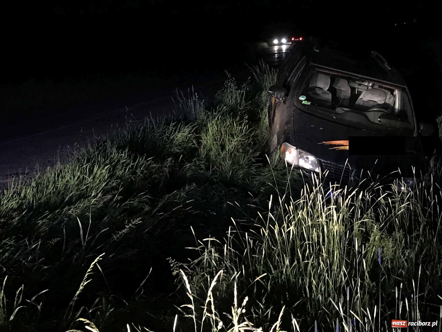 Zdjęcie w galerii na portalu naszraciborz.pl: Kierowca z Ukrainy wypadł z drogi w Łęgu  wiadomości z regionu