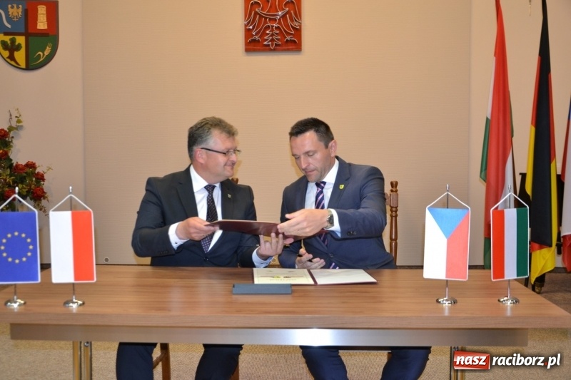 Zdjęcie w galerii na portalu naszraciborz.pl: Gmina otwarta na świat. Krzyżanowice świętują dwudziestolecie współpracy zagranicznej  wiadomości z regionu