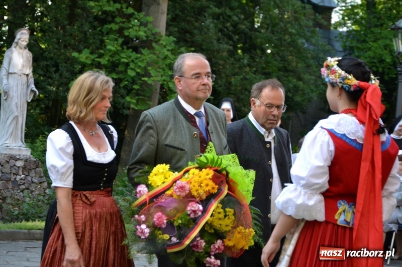 Zdjęcie w galerii na portalu naszraciborz.pl: Gmina otwarta na świat. Krzyżanowice świętują dwudziestolecie współpracy zagranicznej  wiadomości z regionu