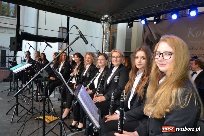 Zdjęcie w galerii na portalu naszraciborz.pl: Gmina otwarta na świat. Krzyżanowice świętują dwudziestolecie współpracy zagranicznej  wiadomości z regionu