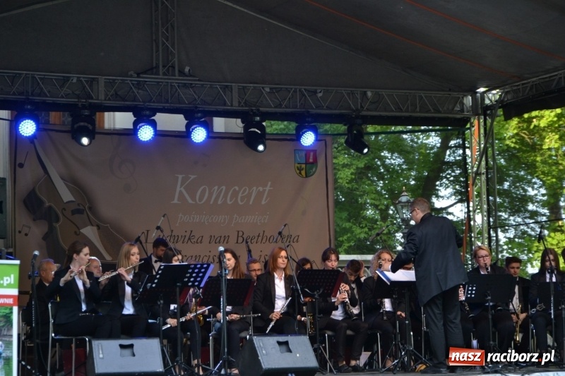 Zdjęcie w galerii na portalu naszraciborz.pl: Gmina otwarta na świat. Krzyżanowice świętują dwudziestolecie współpracy zagranicznej  wiadomości z regionu