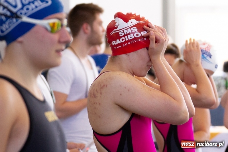 Zdjęcie w galerii na portalu naszraciborz.pl: Międzynarodowe Zawody Pływackie o Puchar Prezesa MKS SMS Victoria Racibórz  wiadomości z regionu