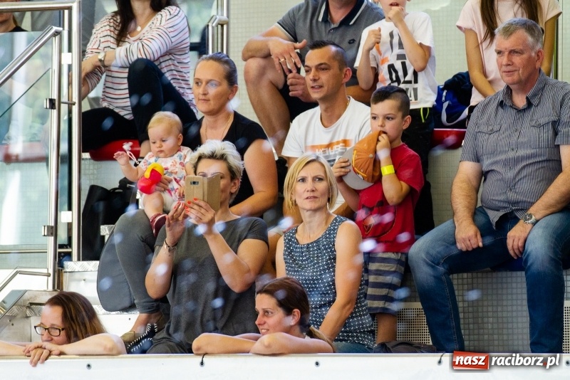 Zdjęcie w galerii na portalu naszraciborz.pl: Międzynarodowe Zawody Pływackie o Puchar Prezesa MKS SMS Victoria Racibórz  wiadomości z regionu