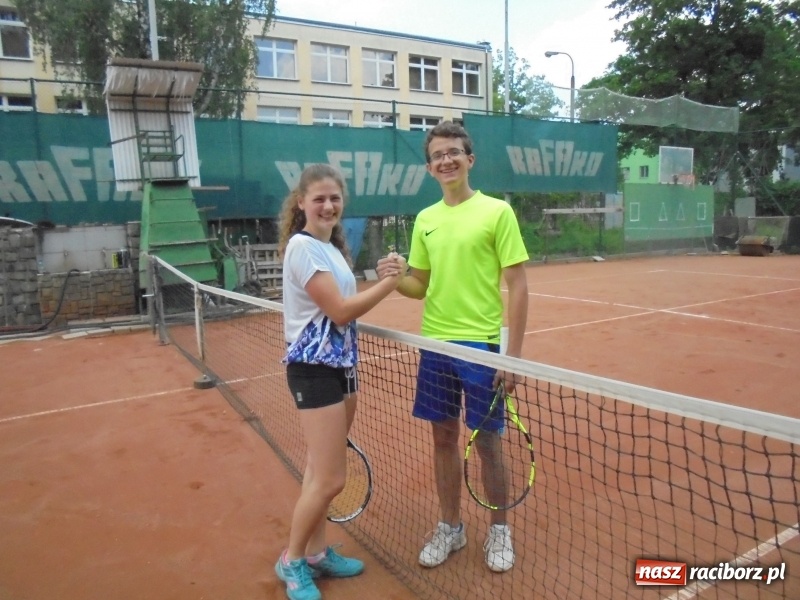 Zdjęcie w galerii na portalu naszraciborz.pl: Wojciech Rybiński zwycięzcą tenisowego turnieju Starosty wiadomości z regionu