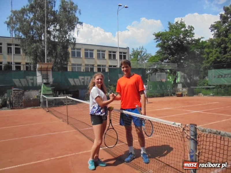 Zdjęcie w galerii na portalu naszraciborz.pl: Wojciech Rybiński zwycięzcą tenisowego turnieju Starosty wiadomości z regionu