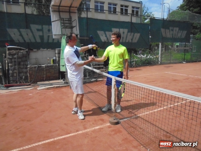 Zdjęcie w galerii na portalu naszraciborz.pl: Wojciech Rybiński zwycięzcą tenisowego turnieju Starosty wiadomości z regionu