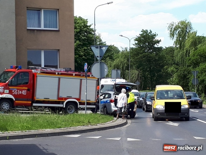 Zdjęcie w galerii na portalu naszraciborz.pl: Drogowy rozgardiasz na drogach powiatu. Służby apelują o rozsądek i ostrożność  wiadomości z regionu