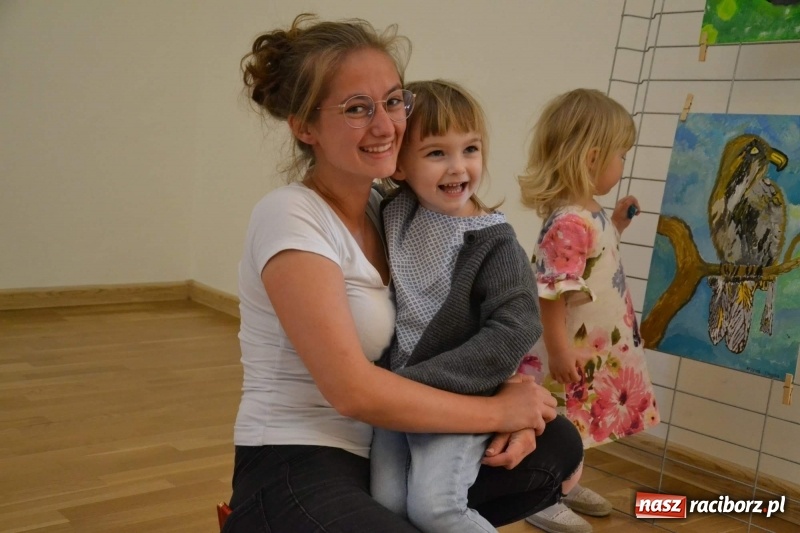 Zdjęcie w galerii na portalu naszraciborz.pl: Podwójny wernisaż i koncert Raciborskiego Ogniska Muzycznego na Zamku Piastowskim  wiadomości z regionu