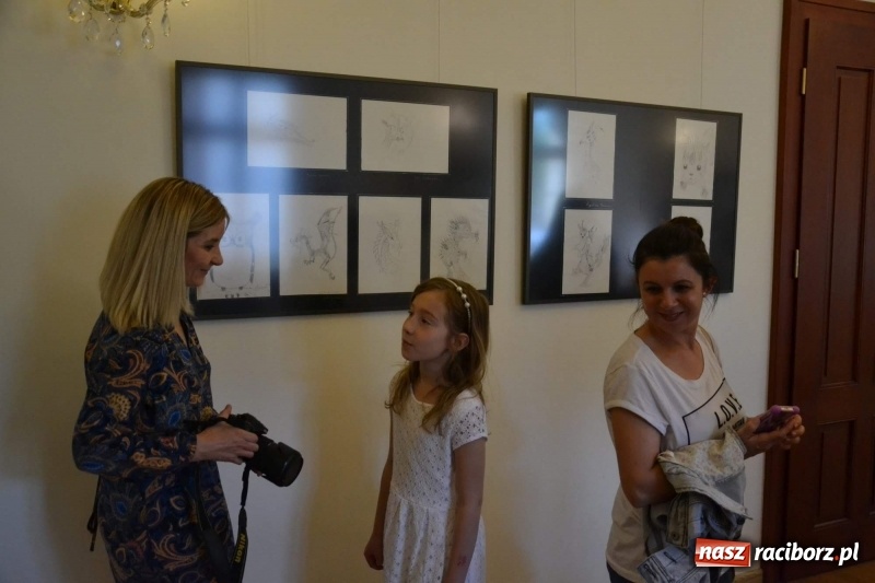 Zdjęcie w galerii na portalu naszraciborz.pl: Podwójny wernisaż i koncert Raciborskiego Ogniska Muzycznego na Zamku Piastowskim  wiadomości z regionu