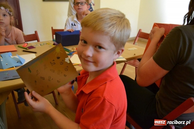 Zdjęcie w galerii na portalu naszraciborz.pl: Podwójny wernisaż i koncert Raciborskiego Ogniska Muzycznego na Zamku Piastowskim  wiadomości z regionu