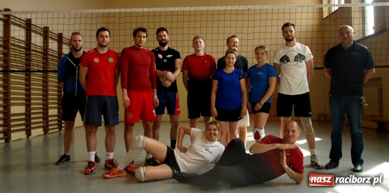 Zdjęcie w galerii na portalu naszraciborz.pl: Siatkarskie zmagania studentów PWSZ o Puchar Rektora wiadomości z regionu