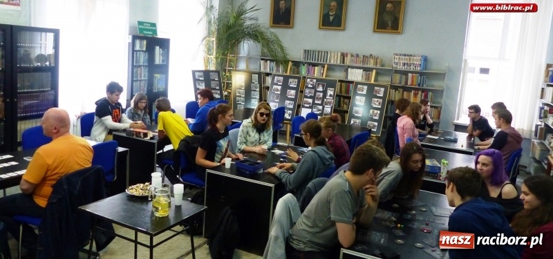 Zdjęcie w galerii na portalu naszraciborz.pl: Klub Gier Planszowych po raz dziewiąty w raciborskiej bibliotece wiadomości z regionu
