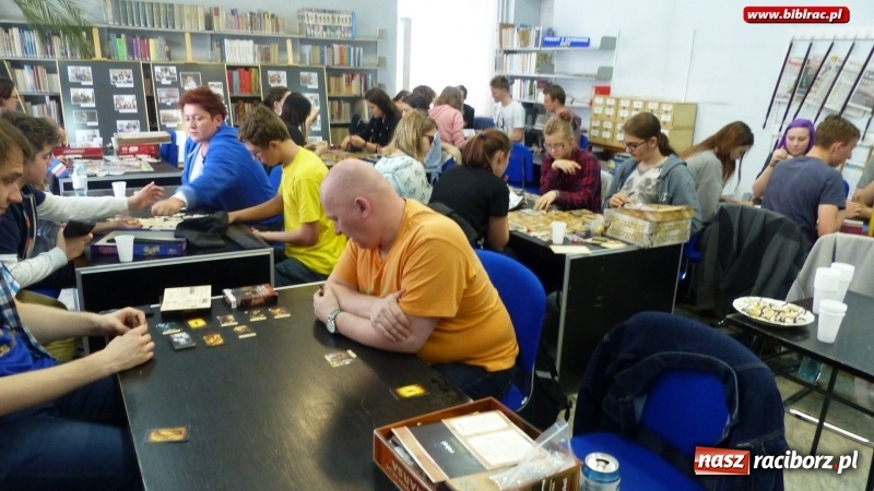 Zdjęcie w galerii na portalu naszraciborz.pl: Klub Gier Planszowych po raz dziewiąty w raciborskiej bibliotece wiadomości z regionu