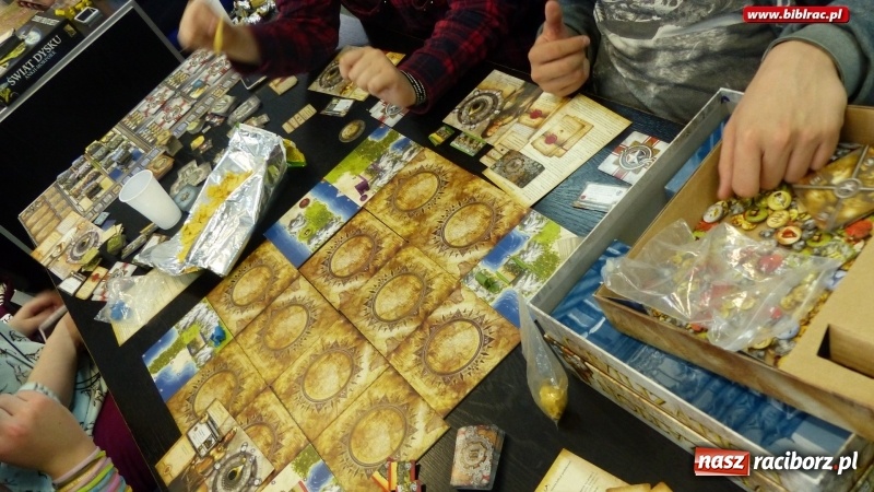 Zdjęcie w galerii na portalu naszraciborz.pl: Klub Gier Planszowych po raz dziewiąty w raciborskiej bibliotece wiadomości z regionu