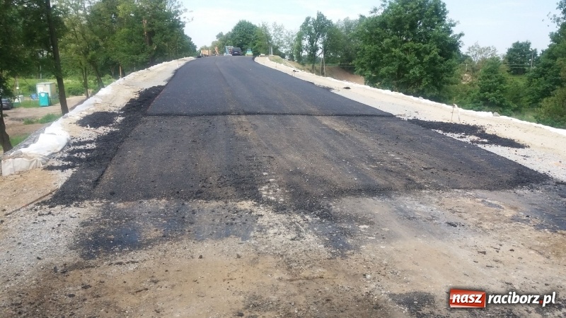 Zdjęcie w galerii na portalu naszraciborz.pl: Budowa wiaduktu w Nędzy coraz bliżej końca wiadomości z regionu